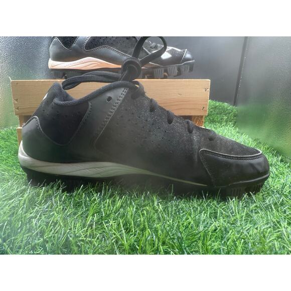 Under Armour- Black/ Gray - Cleats - Size 7.5M main image 6